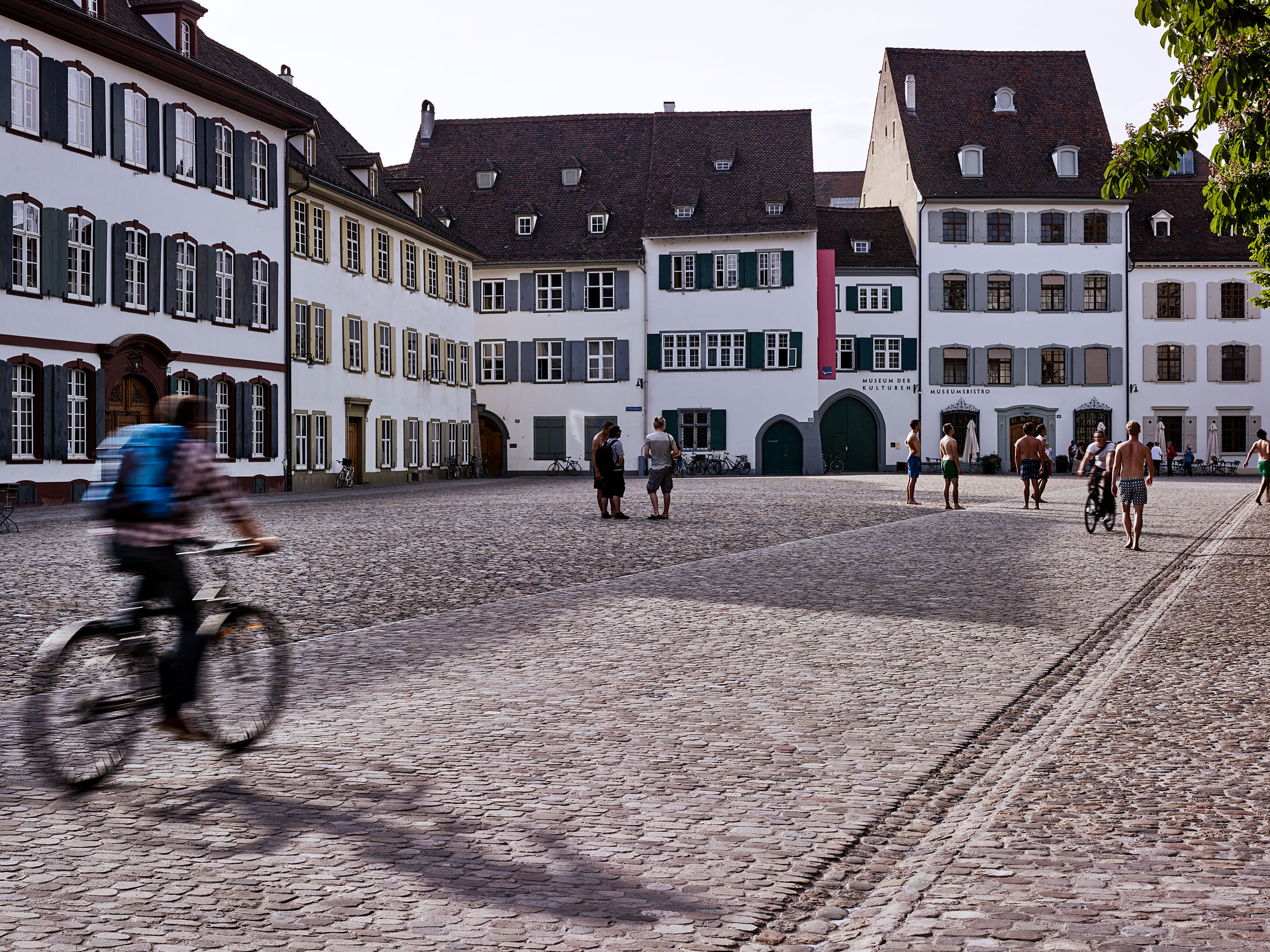 E12411 Alpa 050717 MEDIUM